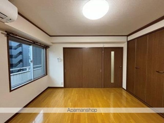 パルナスの内装写真
