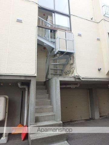 ラポール宮の沢の玄関写真