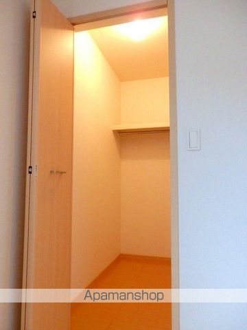 グリーン ワールドIIの内装写真