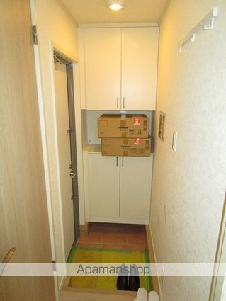 東京都新宿区中井１丁目[1LDK/36.87m2]の玄関