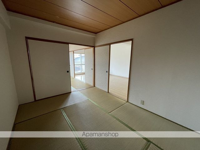 高伸ハイツの内装写真