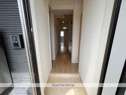 Ｌａ　Ｒｅｃｏｌｔｅ　（ラ　レコルト）[1LDK/40.35m2]の玄関