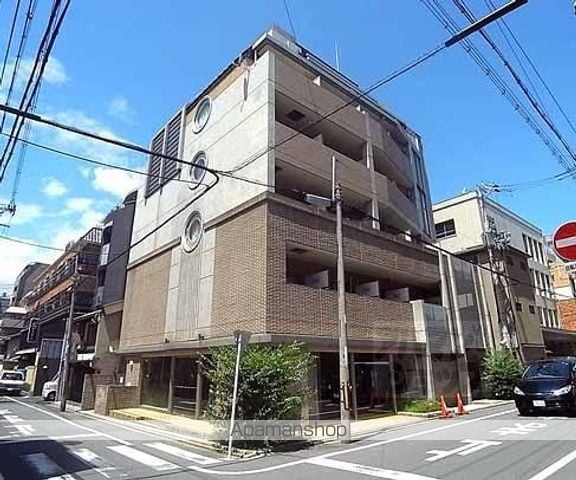 SIX BIJOUX 堺町六角の外観写真