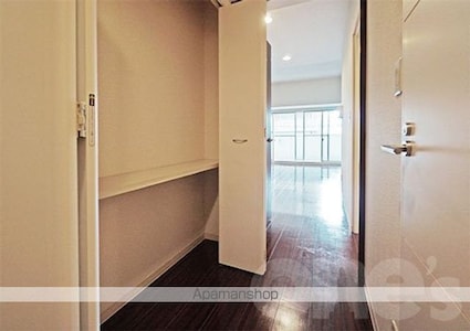 リーヴァストゥーディオ丸の内[1R/45m2]の玄関