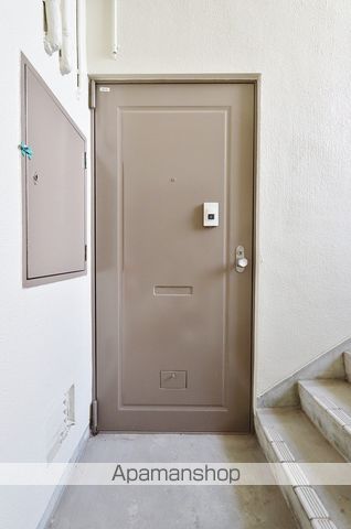 コーポ岡部の玄関写真