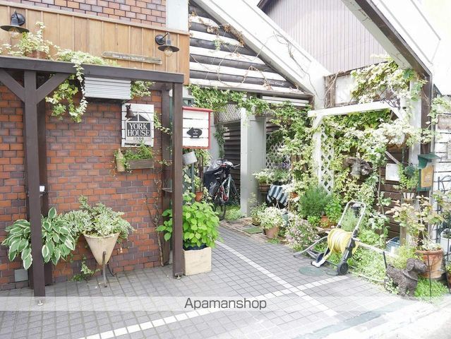 ヨークハウスの外観写真