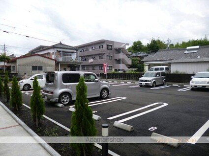 ドラセナ　Ａ[1LDK/45.07m2]の駐車場