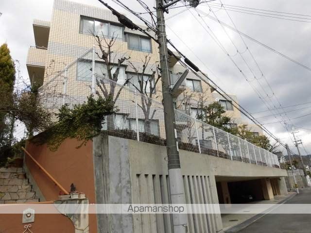 ライオンズヒルズ高槻の外観写真