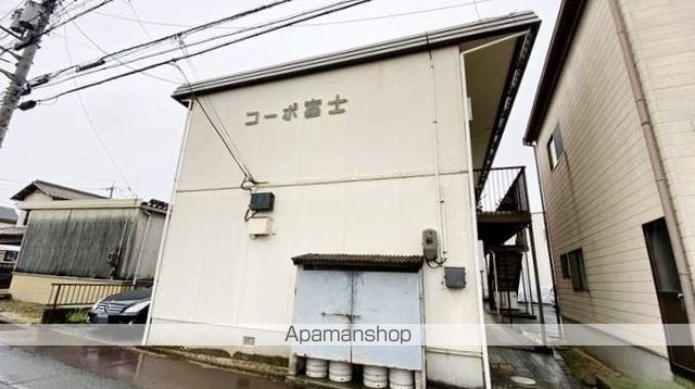 コーポ富士の外観写真