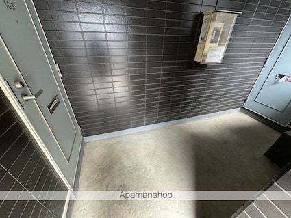 スターハイツ　スバル[1LDK/40.49m2]のエントランス