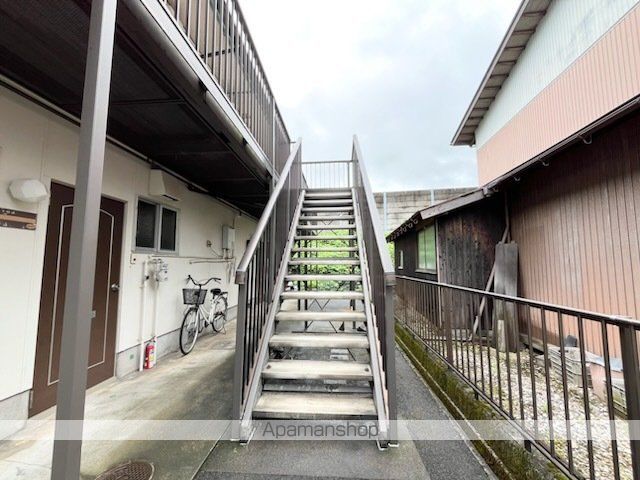 クレオール高月の玄関写真