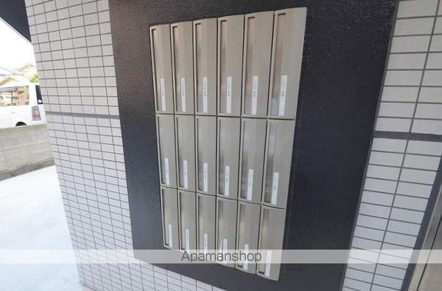 シュペール鴨池の玄関写真