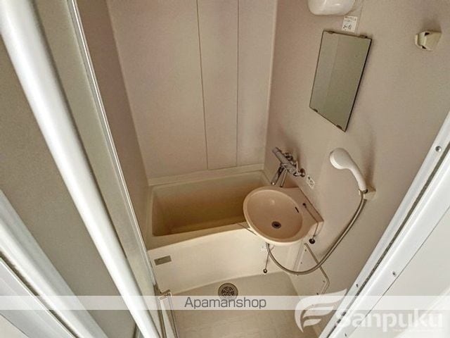 ハイエスト立花の内装写真