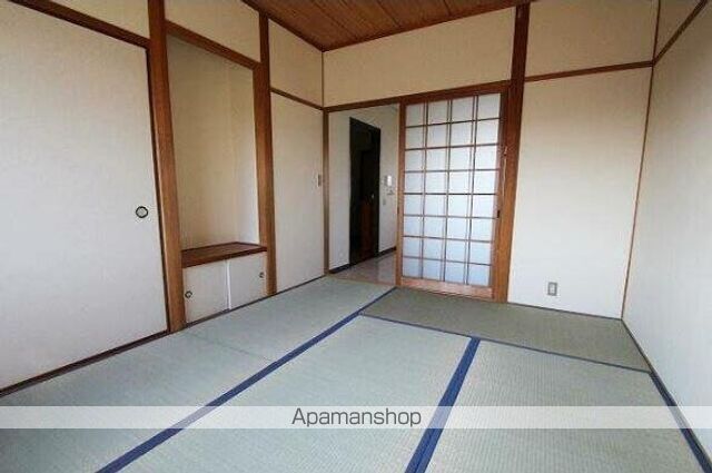 三条駅前ハイツの内装写真