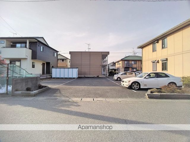 レオパレスサンシャインIIの玄関写真
