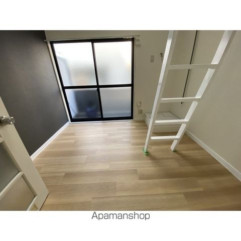 オリーブの内装写真