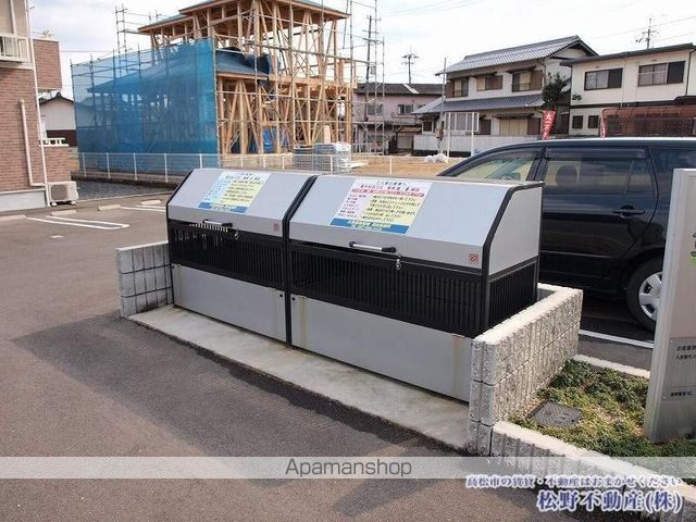 アベンシス5の内装写真