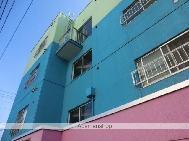 ローヤルハイツ本通3Nの外観写真