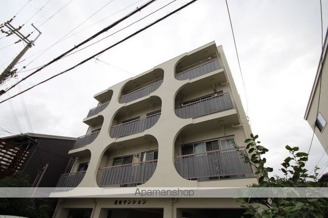 若竹マンションの外観写真