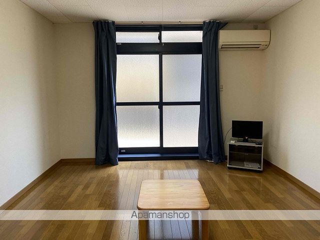 レオパレスラポールの内装写真