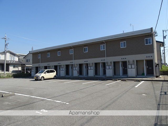 レオパレスボヌレコルトの外観写真