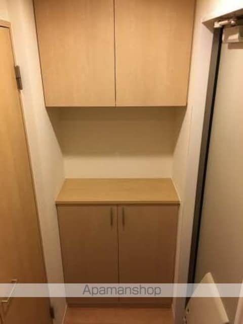 和歌山県和歌山市湊[2LDK/68.84m2]の玄関