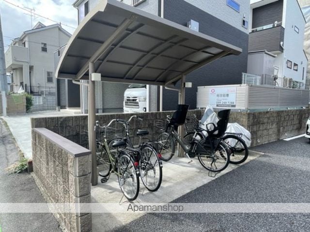 カラコレスの内装写真