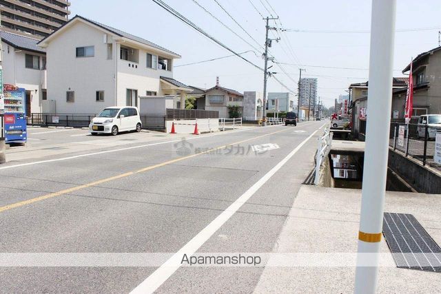 ニューマリッチ東深津の周辺写真