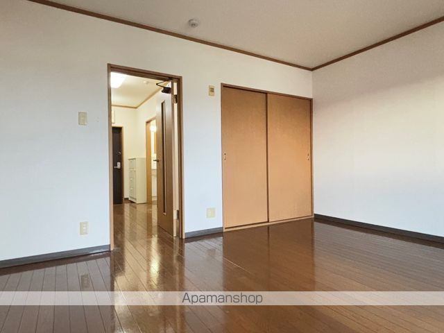 POTETO IIの内装写真