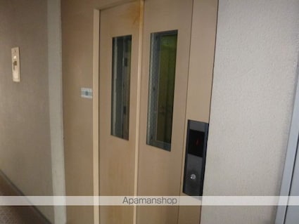 ルミエールⅡ[2DK/48.16m2]のエントランス3