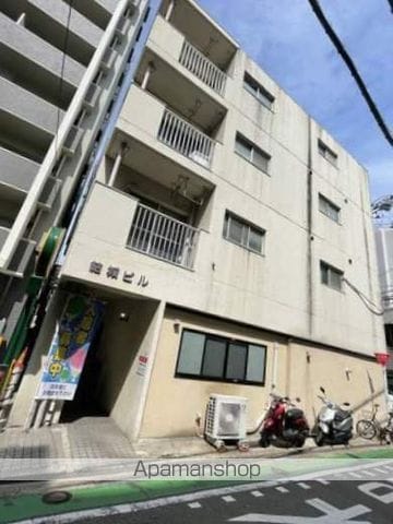 結城ビルの玄関写真