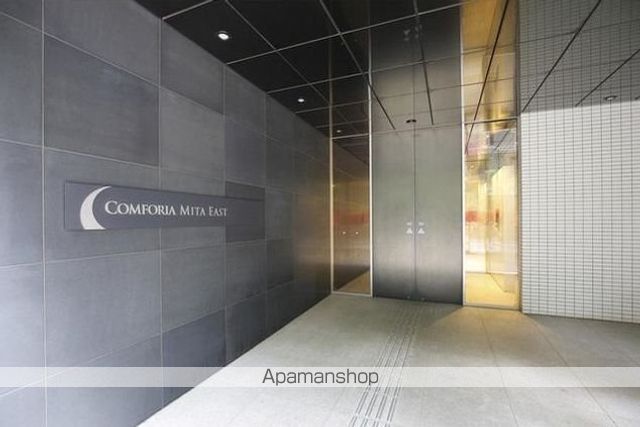 コンフォリア三田EASTの玄関写真