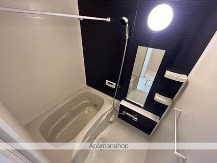 和歌山県和歌山市友田町２丁目[3LDK/79.74m2]のバス