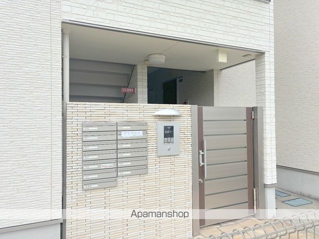 フジパレス西住之江III番館の玄関写真