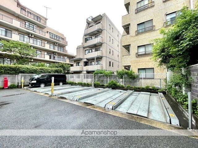 レジディア用賀[1K/25.06m2]の駐車場