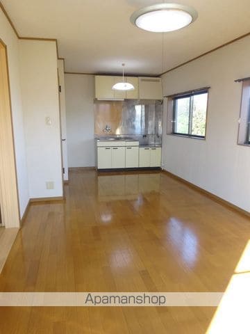 ペアハイツ野地B棟の内装写真