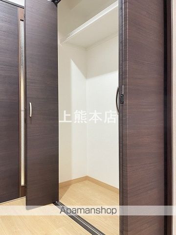 クロノス51新町VIの内装写真