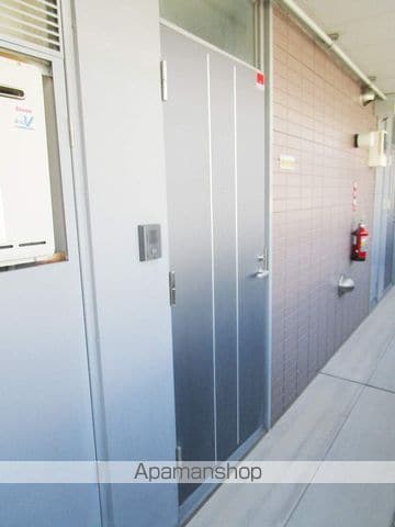 レオパレスMAKIの玄関写真