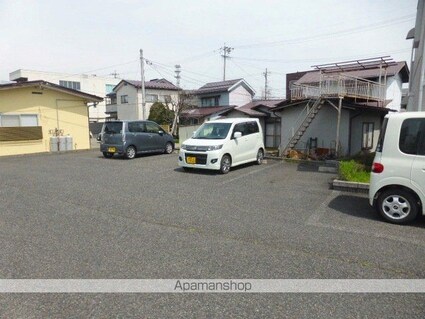 フレグランス七瀬Ⅱ[1K/28m2]の駐車場2