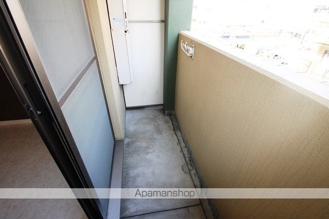 CRUM−1の内装写真