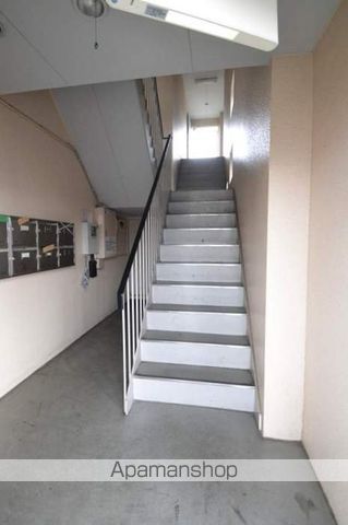 岸本マンションの玄関写真