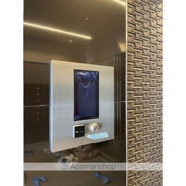 Ｎｅｏ　Ｕｒｂａｎ　Ｒｅｓｉｄｅｎｃｅ　Ｋｏｍａｇｏｍｅ[2LDK/58.9m2]の外観2