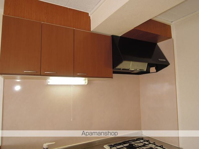 第一磯屋敷マンションの内装写真