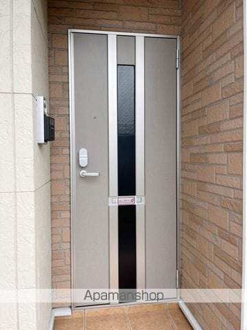 グリーンビレッジCの玄関写真