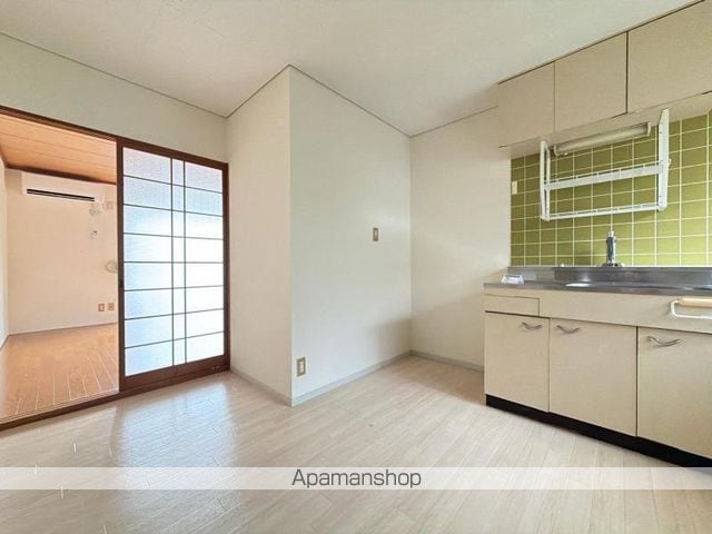 フラワーハイツ屋島Dの内装写真