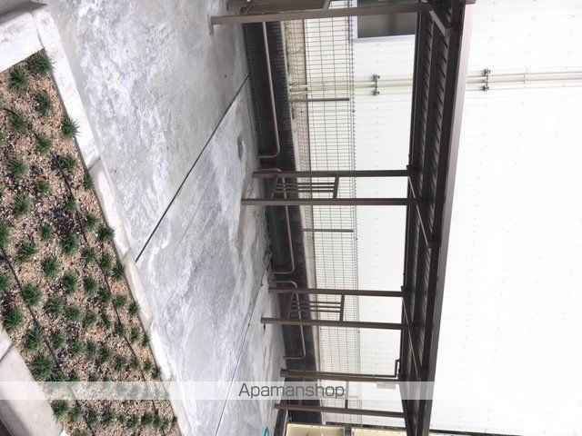 ホワイトクレイン野洲[1LDK/40.26m2]のエントランス2