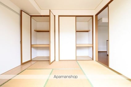 ローズガーデン・レジス　ＡＢＣＤ[3LDK/70.43m2]の内装1