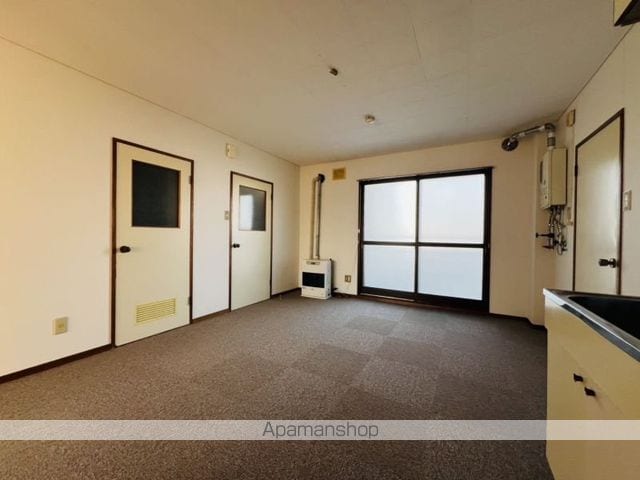 ハイデンス川原の内装写真