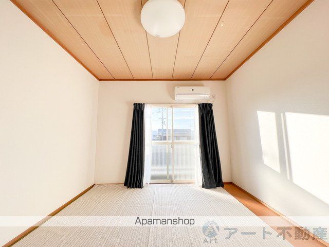 メゾン星岡の内装写真