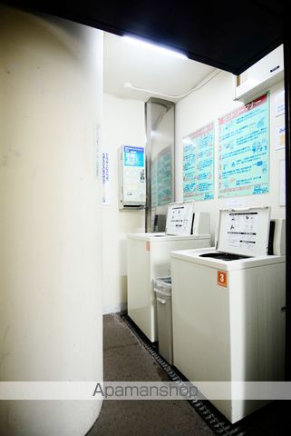 【杉並区上荻のマンションの写真】